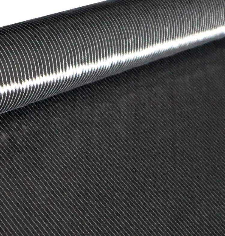 Fibra di carbonio lavorata a maglia multiassiale